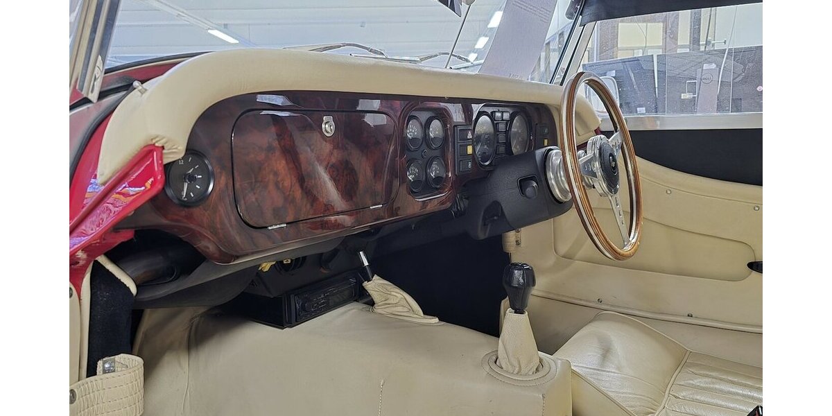 Morgan Plus 8 17.227 km 54.900 &euro; Wermelskirchen 42929