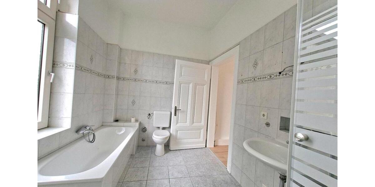Erdgeschoßwohnung Solingen Aufderhöhe - 4 Zimmer, 85 m&sup2;, 890&euro; | Angebot:26489881