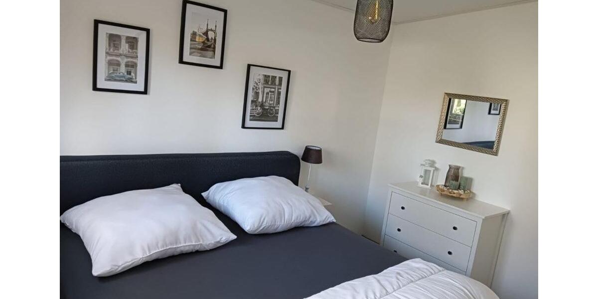 Ferienimmobilie Düsseldorf - 90&euro; | Angebot:25752493