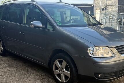 VW Touran 247.000 km 2.900 &euro; Remscheid 42855