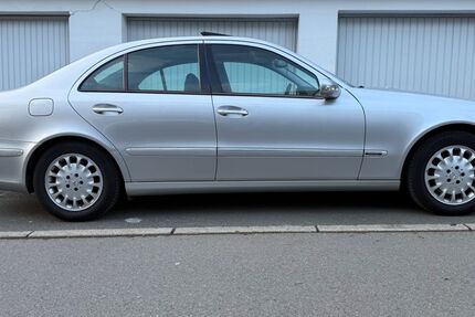 Mercedes-Benz E 320 216.800 km 4.300 &euro; Erkrath 40699