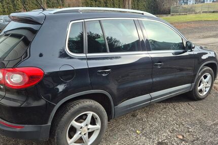 VW Tiguan 249.999 km 4.399 &euro; Herne 44628
