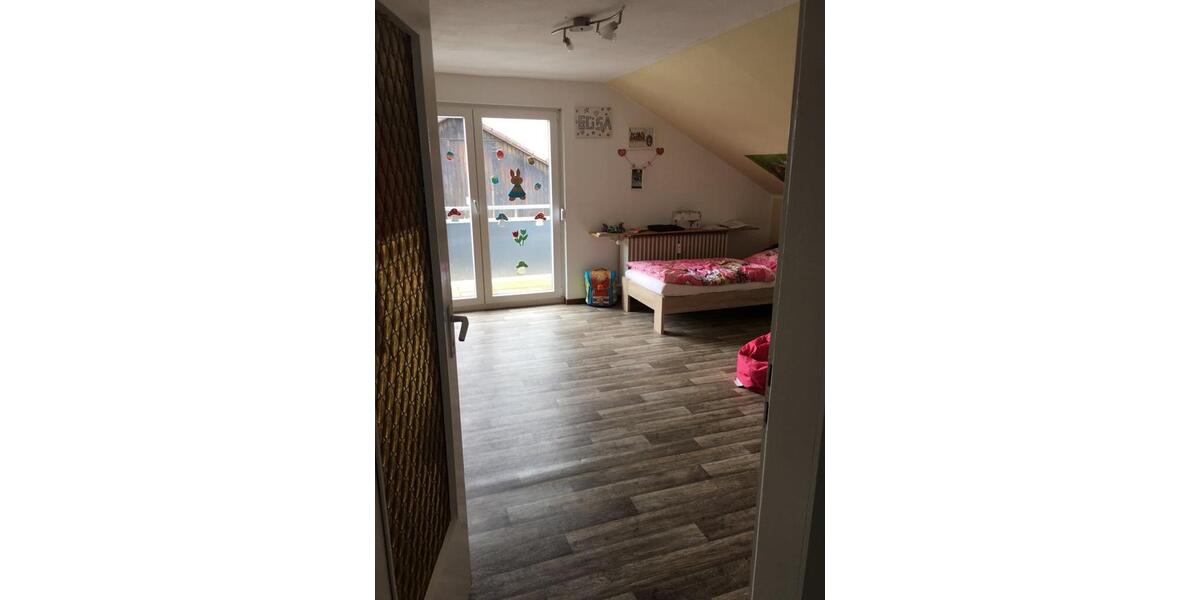Dachgeschoßwohnung Hagen Hohenlimburg - 3 Zimmer, 68 m&sup2;, 465&euro; | Angebot:25870111