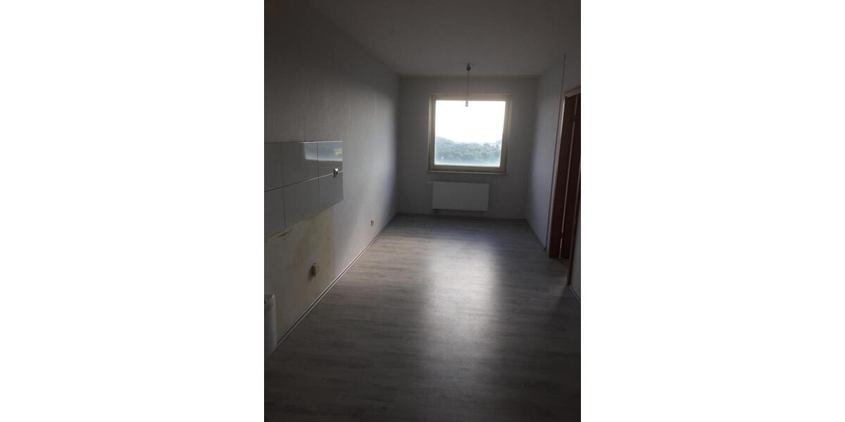 Etagenwohnung Remscheid Gemarkung Bergisch Born - 3.5 Zimmer, 98 m&sup2;, 220.000&euro; | Angebot:24954000