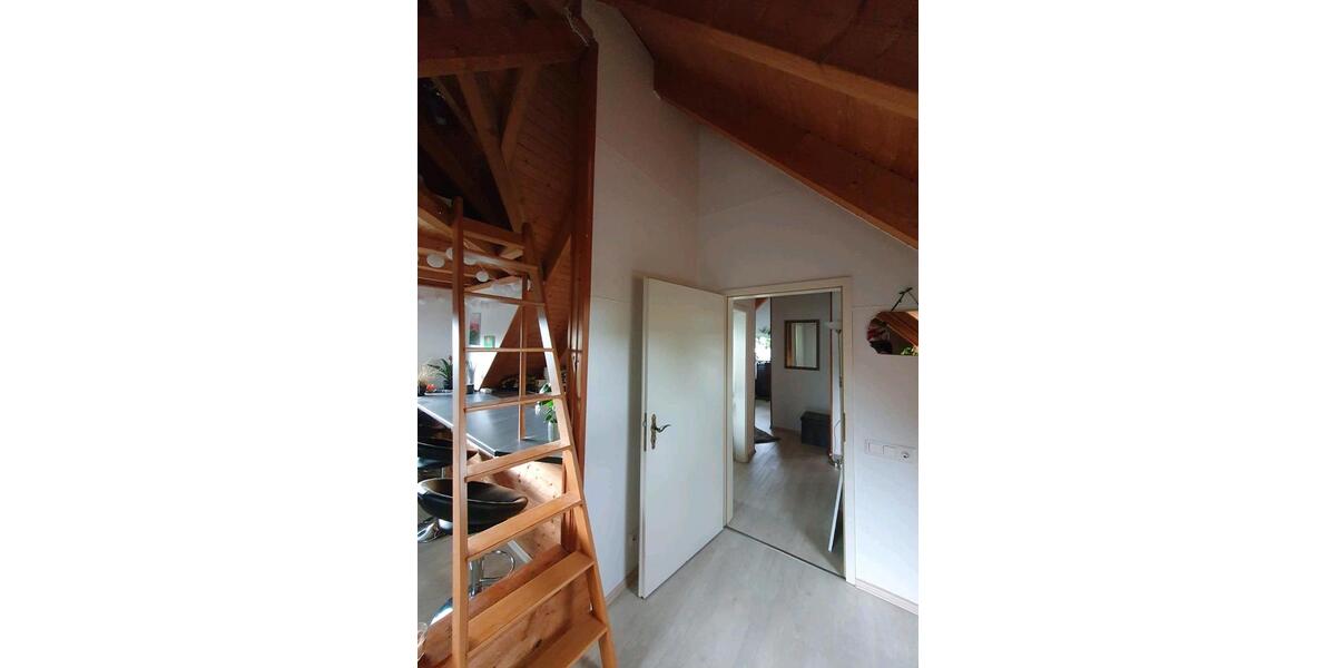 Dachgeschoßwohnung Wermelskirchen - 1.5 Zimmer, 58 m&sup2;, 588&euro; | Angebot:26535359