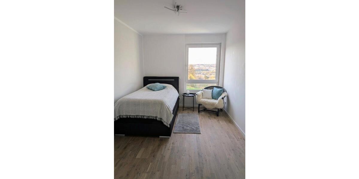Erdgeschoßwohnung Wuppertal Gemarkung Langerfeld - 4 Zimmer, 90 m&sup2;, 398.000&euro; | Angebot:26181701