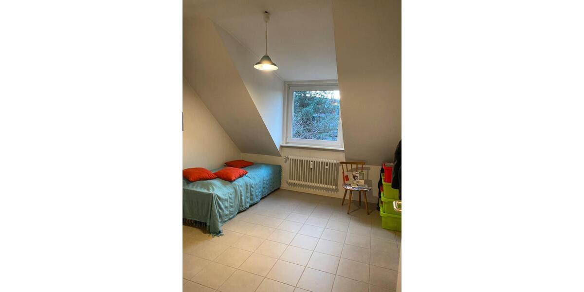 Dachgeschoßwohnung Düsseldorf Stadtbezirk 6 - 2 Zimmer, 40 m&sup2;, 540&euro; | Angebot:26014780