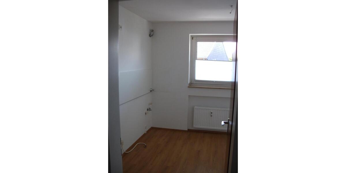 Etagenwohnung Ratingen Homberg - 3.5 Zimmer, 96 m&sup2;, 1.100&euro; | Angebot:26597849