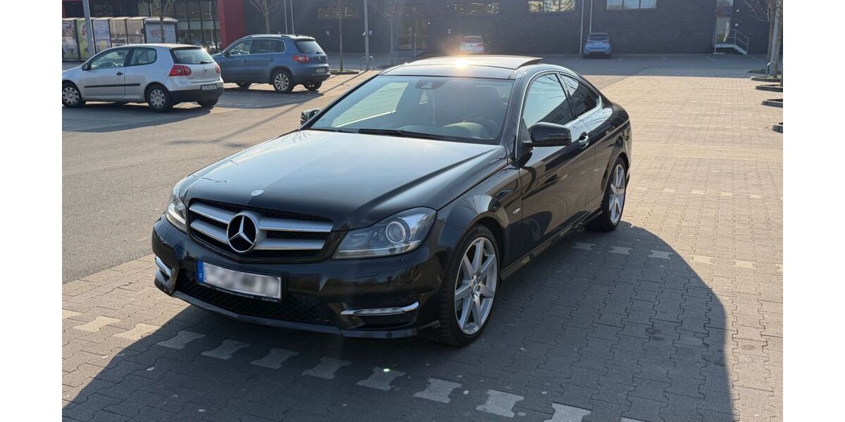 Mercedes-Benz C 250 148.000 km 15.999 &euro; Essen 45141