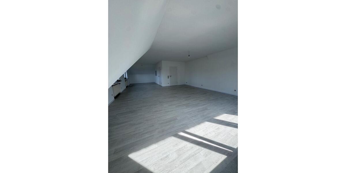 Etagenwohnung Burscheid - 4 Zimmer, 125 m&sup2;, 1.450&euro; | Angebot:25961222