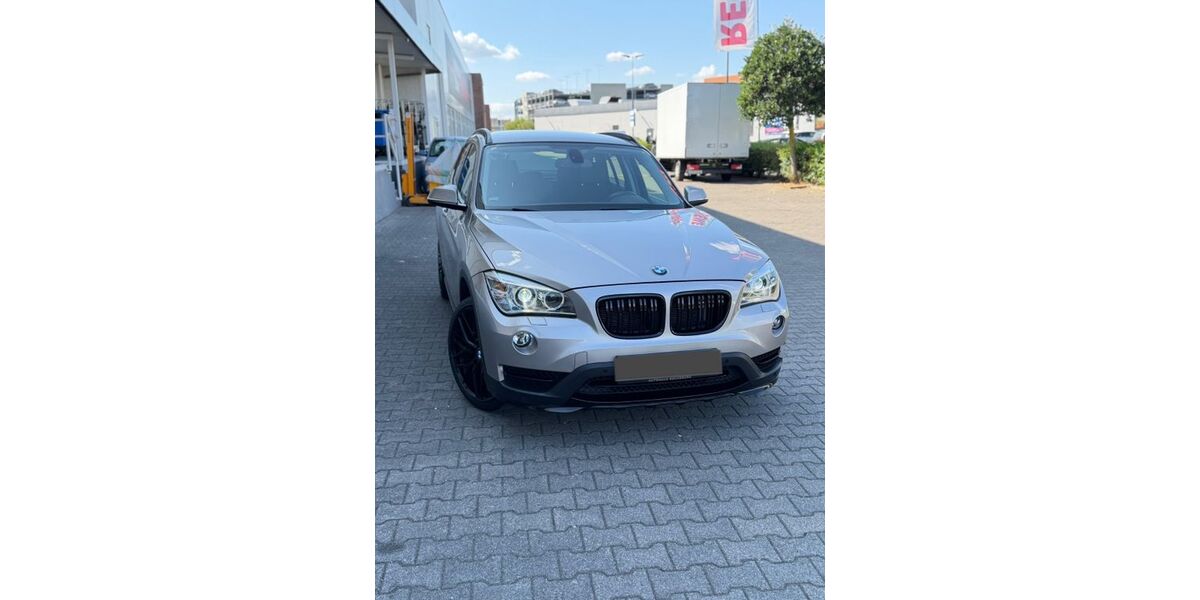BMW X1 158.141 km 9.900 &euro; Düsseldorf 40599