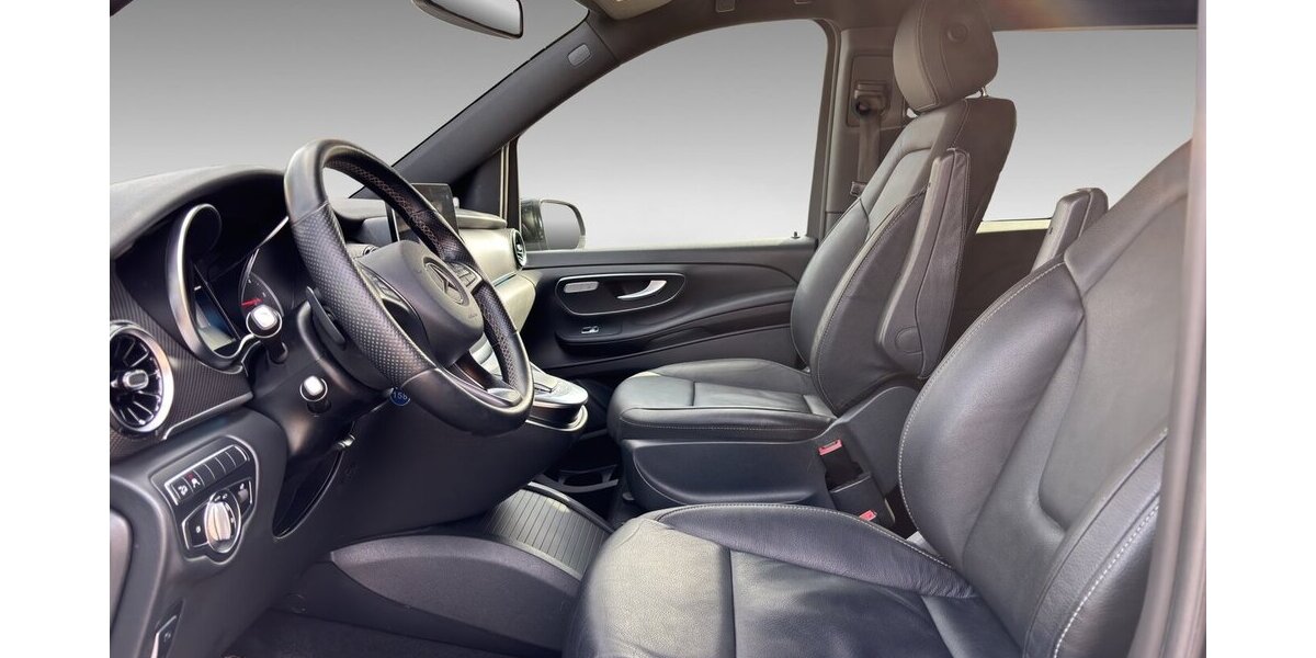 Mercedes-Benz V 300 d 4M lang AMG Leder Mbux StdHz AHK 19` 72.244 km 54.400 &euro; Wuppertal 42327