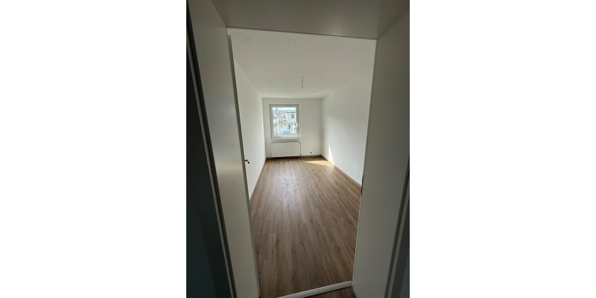 Etagenwohnung Bochum - 4 Zimmer, 73 m&sup2;, 693&euro; | Angebot:26375173