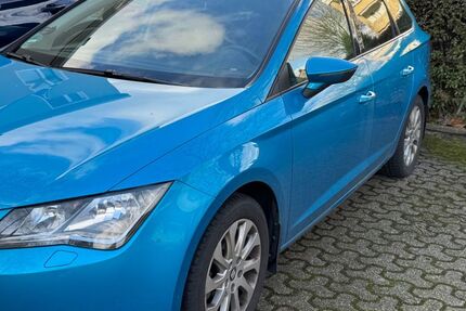 Seat Leon 102.000 km 9.800 &euro; Essen 45259