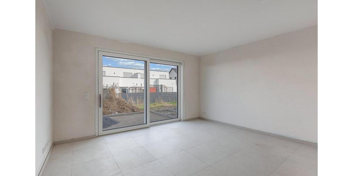 Reihenhaus Langenfeld (Rheinland) - 4.5 Zimmer, 110 m&sup2;, 1.590&euro; | Angebot:25228388