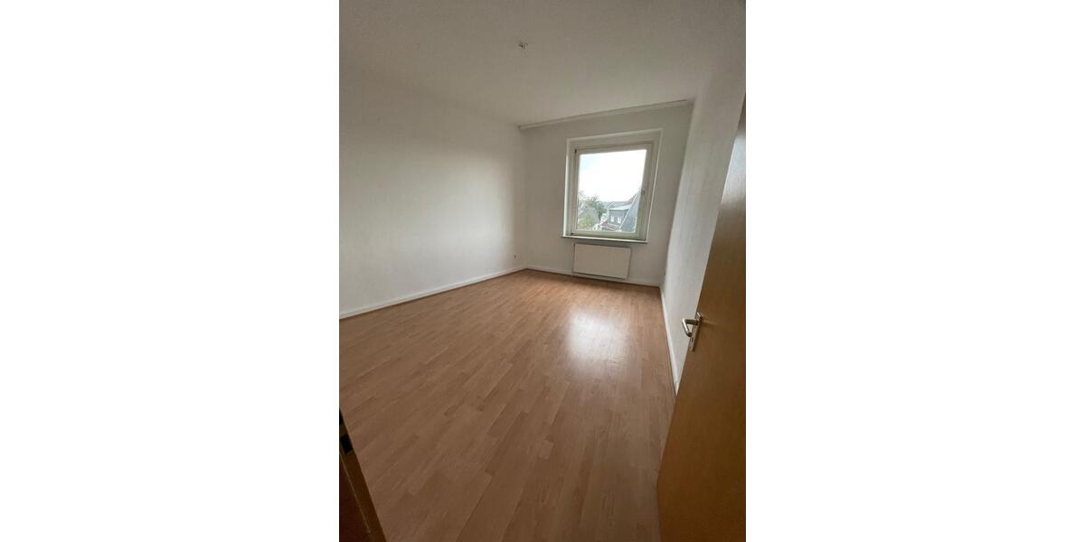 Etagenwohnung Gevelsberg - 4 Zimmer, 90 m&sup2;, 590&euro; | Angebot:26367879