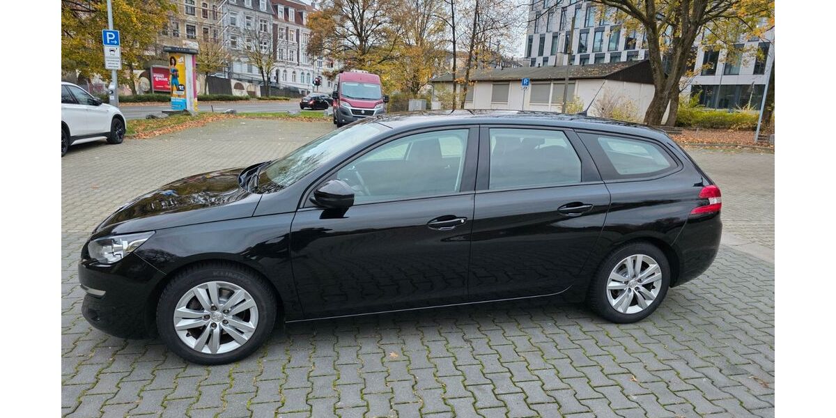 Peugeot 308 155.000 km 7.300 &euro; Wuppertal 42283