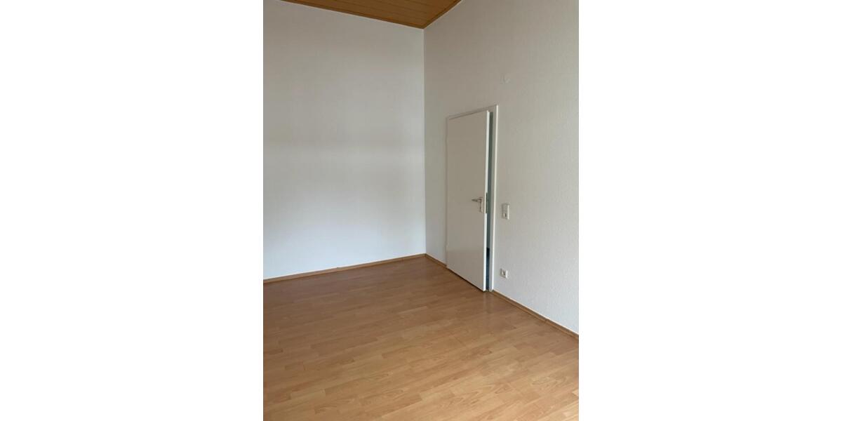 Erdgeschoßwohnung Wuppertal Unterbarmen - 3 Zimmer, 100 m&sup2;, 800&euro; | Angebot:23904688