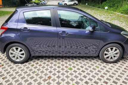 Toyota Yaris 75.839 km 7.900 &euro; Solingen 42719