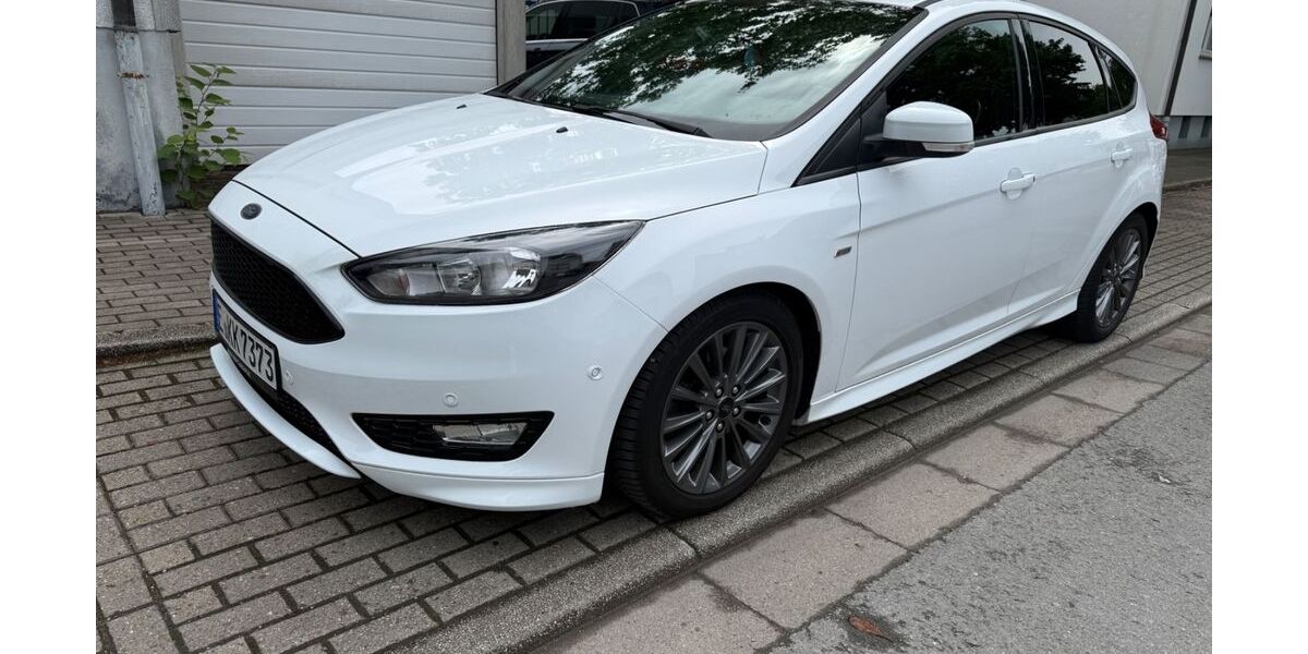 Ford Focus 106.000 km 11.299 &euro; Essen 45326