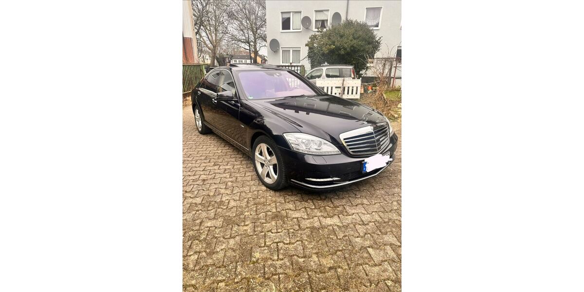 Mercedes-Benz S 400 148.000 km 17.900 &euro; Bochum 44867