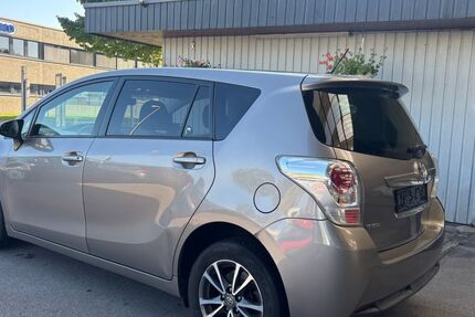 Toyota Verso 177.000 km 4.990 &euro; Essen 45356