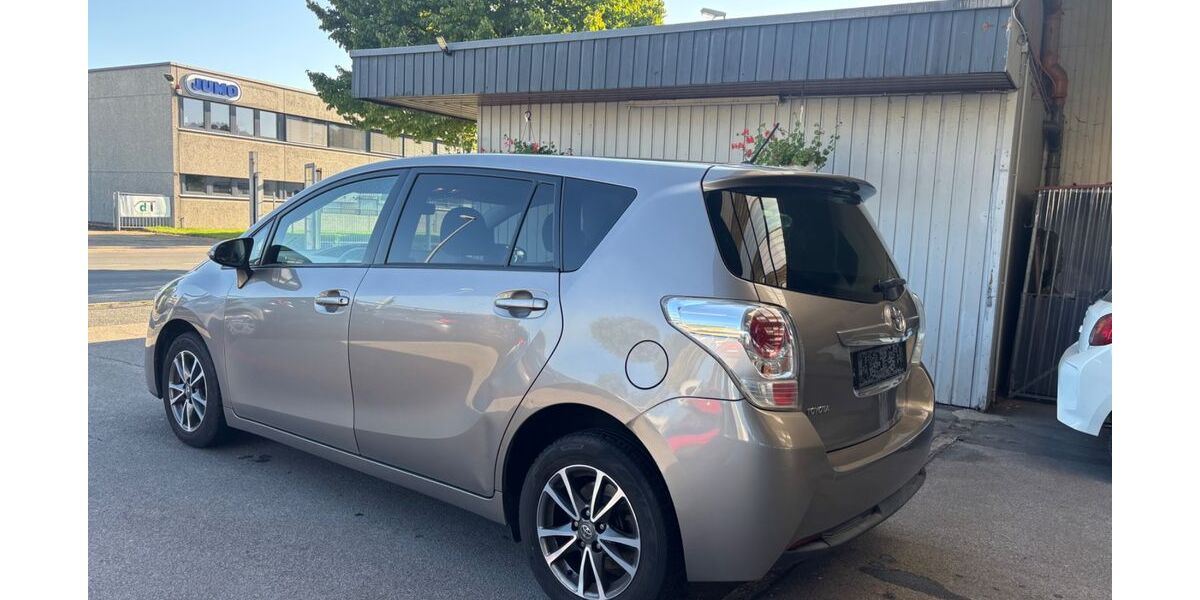 Toyota Verso 177.000 km 4.990 &euro; Essen 45356