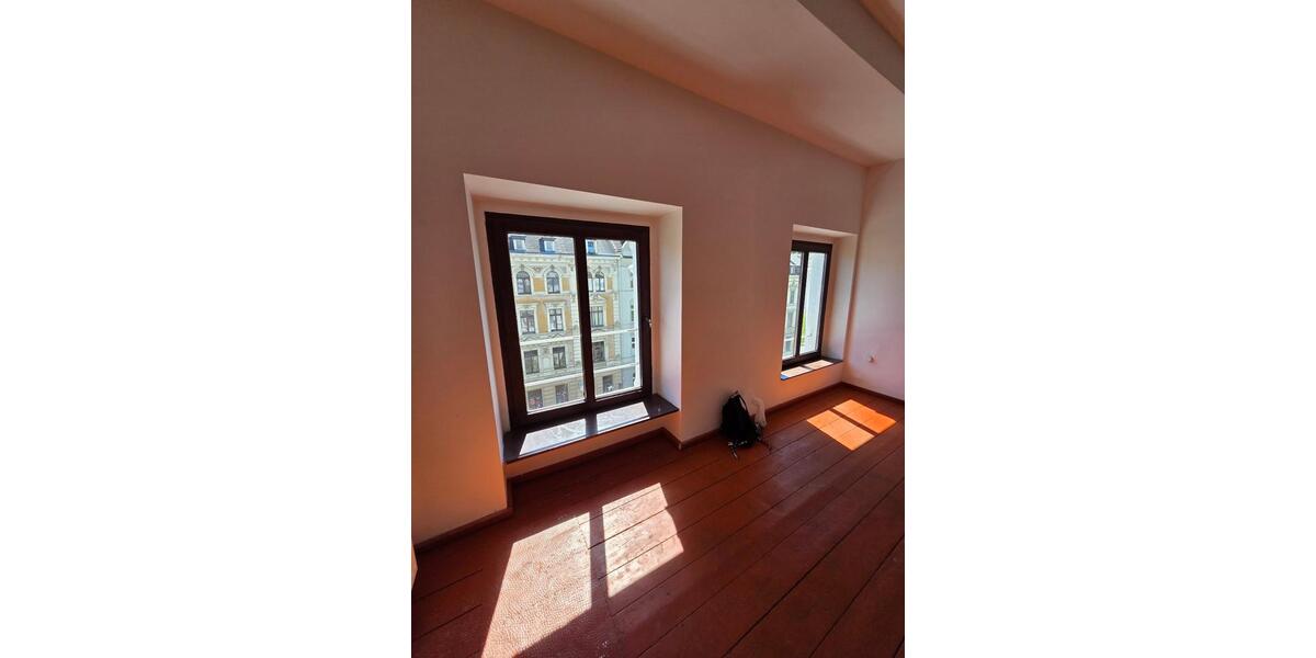 Dachgeschoßwohnung Wuppertal Arrenberg - 2 Zimmer, 62 m&sup2;, 600&euro; | Angebot:26453781