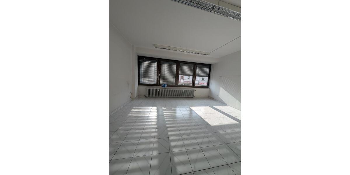 Etagenwohnung Bochum Günnigfeld - 3 Zimmer, 155 m&sup2;, 1.550&euro; | Angebot:26626433