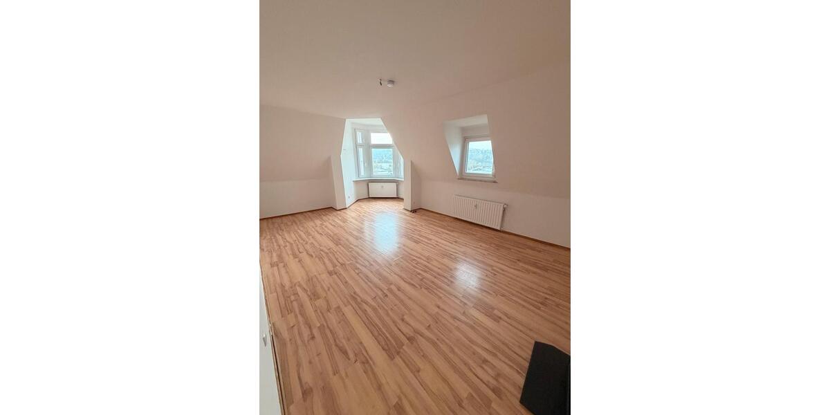 Dachgeschoßwohnung Hagen Hagen-Mitte - 3 Zimmer, 87 m&sup2;, 570&euro; | Angebot:25974602