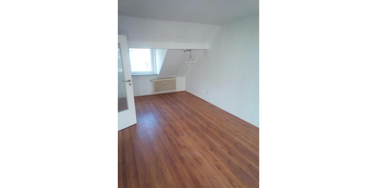 Dachgeschoßwohnung Wuppertal Barmen - 3 Zimmer, 75 m&sup2;, 599&euro; | Angebot:26632721