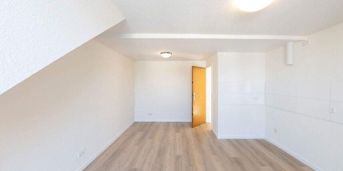 Etagenwohnung Düsseldorf Flingern Nord - 2 Zimmer, 82 m&sup2;, 1.330&euro; | Angebot:25745721