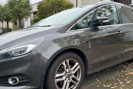 Ford S-Max 98.000 km 22.500 &euro; Düsseldorf 40591
