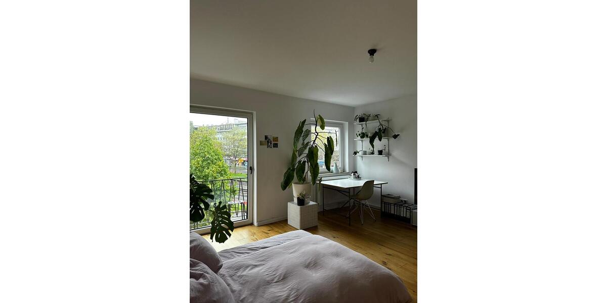 Etagenwohnung Essen Stadtkern - 2 Zimmer, 83 m&sup2;, 960&euro; | Angebot:25261449
