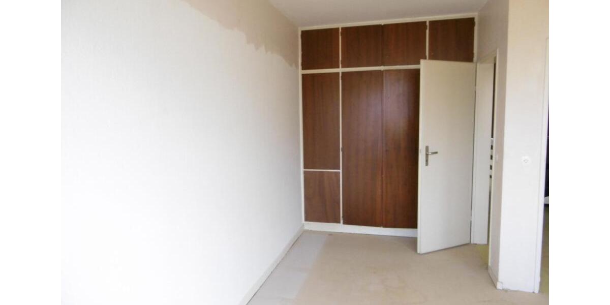 Etagenwohnung Düsseldorf Derendorf - 3 Zimmer, 97 m&sup2;, 970&euro; | Angebot:25873075