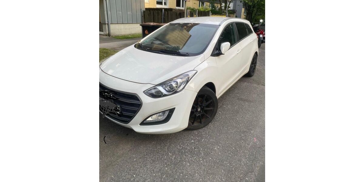 Hyundai i30 244.088 km 3.200 &euro; Remscheid 42859