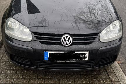 VW Golf 268.000 km 2.800 &euro; Essen 45326