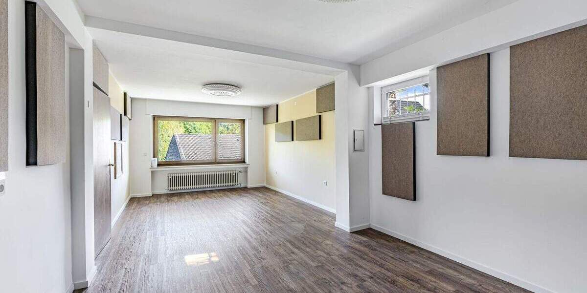 Einfamilienhaus Remscheid Lüttringhausen - 7 Zimmer, 230 m&sup2;, 576.000&euro; | Angebot:25862313