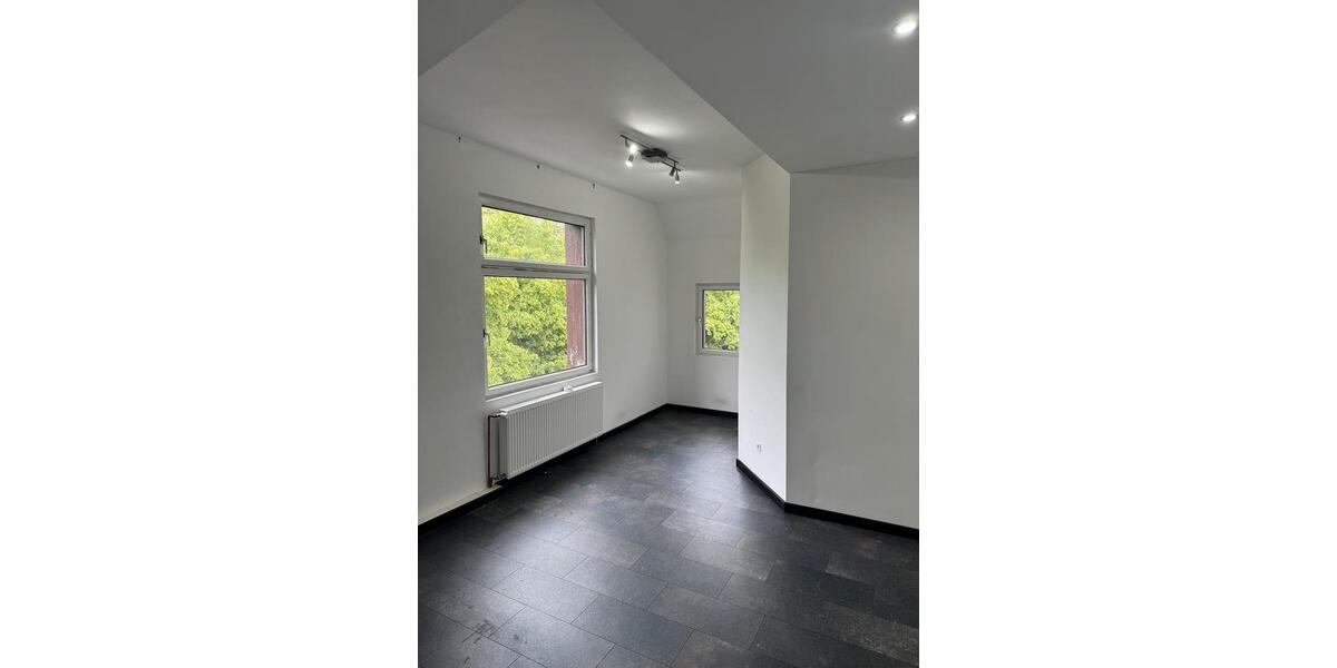 Etagenwohnung Velbert Velbert-Mitte - 2 Zimmer, 95 m&sup2;, 750&euro; | Angebot:26643584