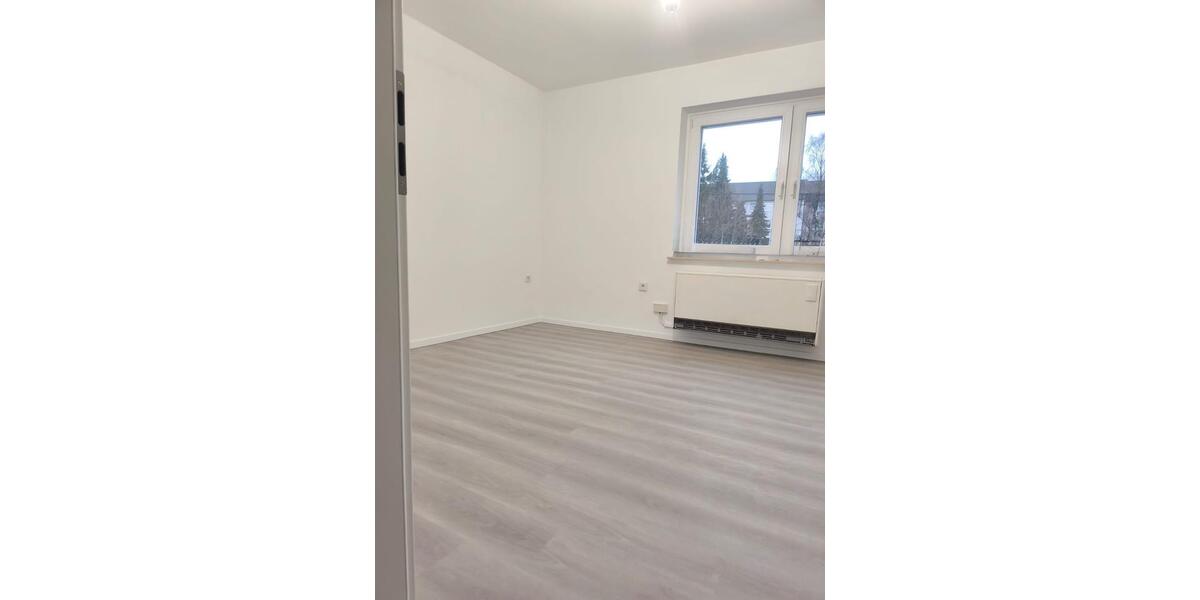 Etagenwohnung Essen Stadtbezirk III - 2 Zimmer, 61 m&sup2;, 680&euro; | Angebot:25103914