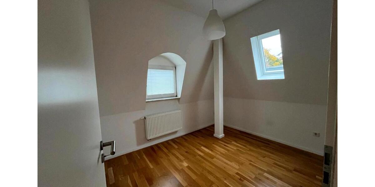 Maisonettenwohnung Remscheid Gemarkung Bergisch Born - 3 Zimmer, 90 m&sup2;, 830&euro; | Angebot:25569576