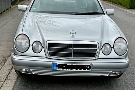 Mercedes-Benz 230 85.600 km 7.450 &euro; Bochum 44869