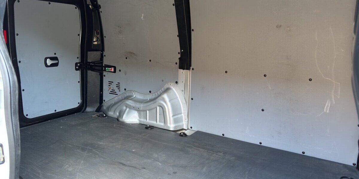 LEVC VN5 City Autom. Klima Kamera PDC 28.985 km 19.700 &euro; Wuppertal 42327