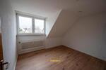 Dachgeschoßwohnung Essen Stadtbezirk IV - 3.5 Zimmer, 63 m&sup2;, 500&euro; | Angebot:25170738