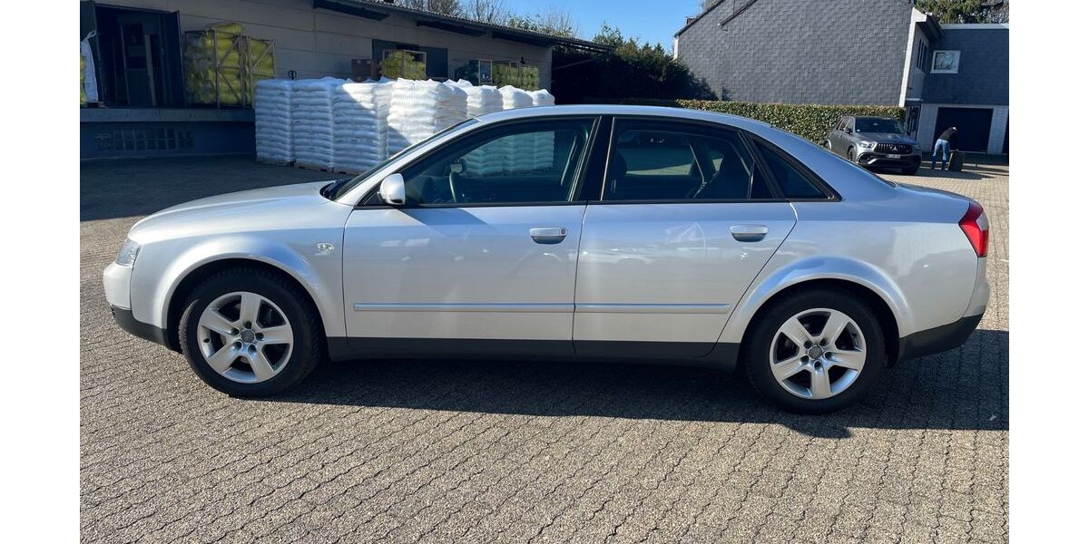 Audi A4 131.000 km 4.980 &euro; Essen 45219