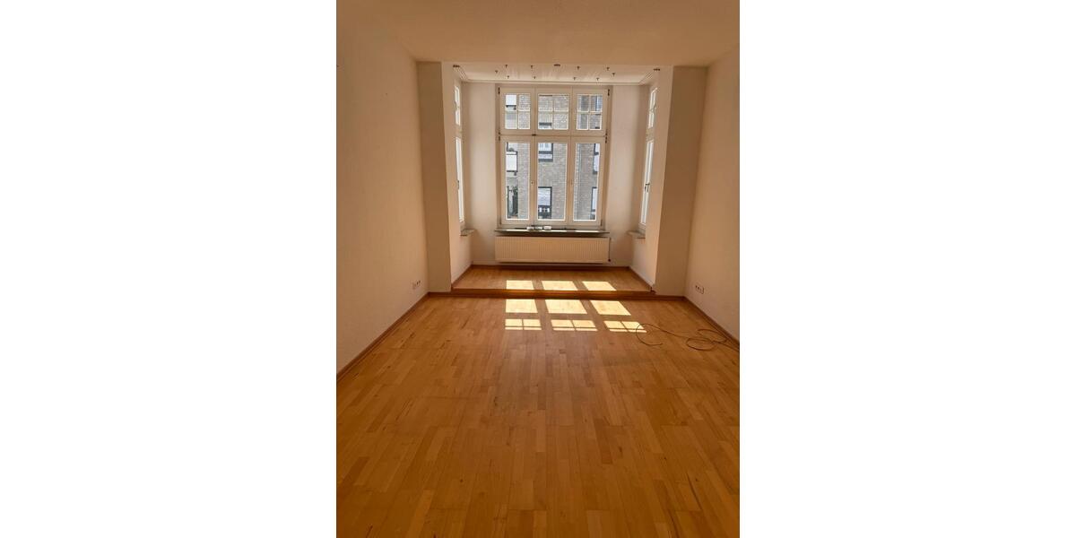 Etagenwohnung Wuppertal Gemarkung Langerfeld - 6 Zimmer, 142 m&sup2;, 1.250&euro; | Angebot:25270796