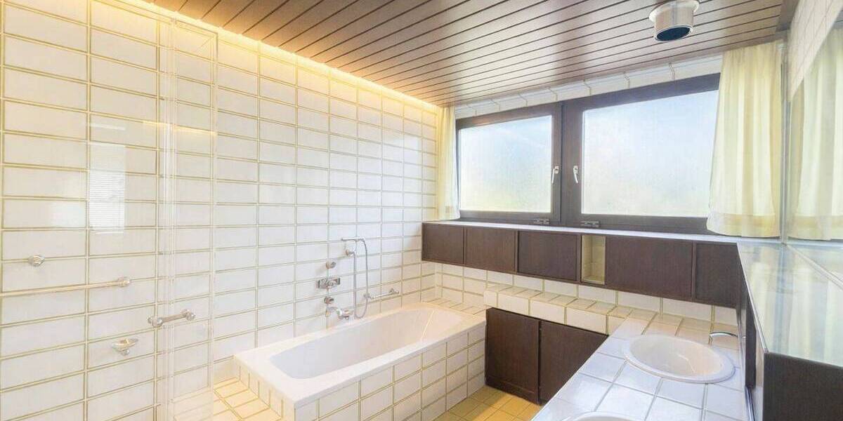 Einfamilienhaus Erkrath - 1 Zimmer, 220 m&sup2;, 980.000&euro; | Angebot:26657823