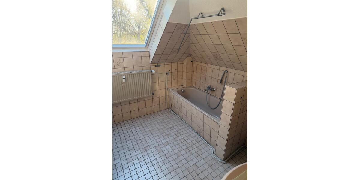 Dachgeschoßwohnung Gelsenkirchen Gelsenkirchen-Mitte - 1.5 Zimmer, 31 m&sup2;, 300&euro; | Angebot:26539748