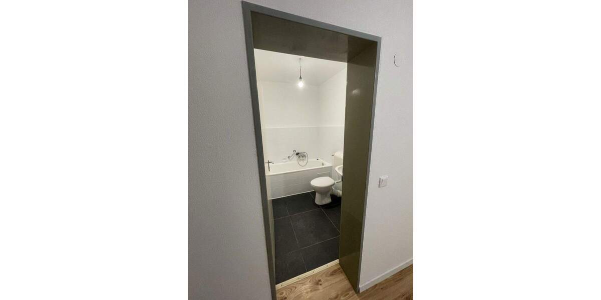 Etagenwohnung Wuppertal Barmen - 2 Zimmer, 64 m&sup2;, 560&euro; | Angebot:25870156