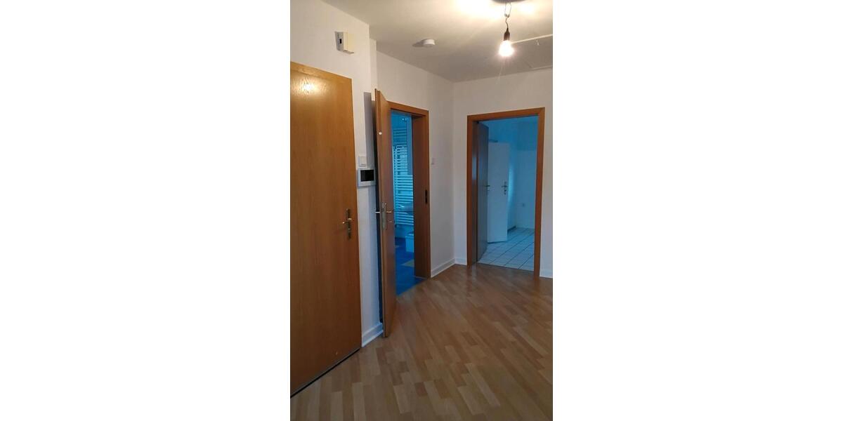 Dachgeschoßwohnung Essen Stadtbezirk II - 2.5 Zimmer, 67 m&sup2;, 800&euro; | Angebot:25841713
